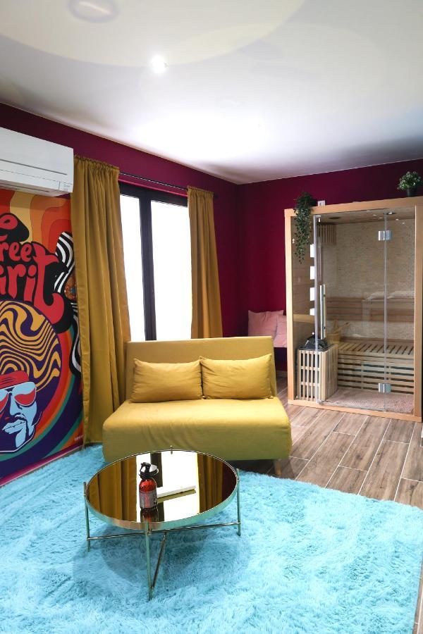 Capsule Groovy-Jacuzzi-Sauna-Billard-Netflix- Nintendo Switch & Jeux Монс Экстерьер фото