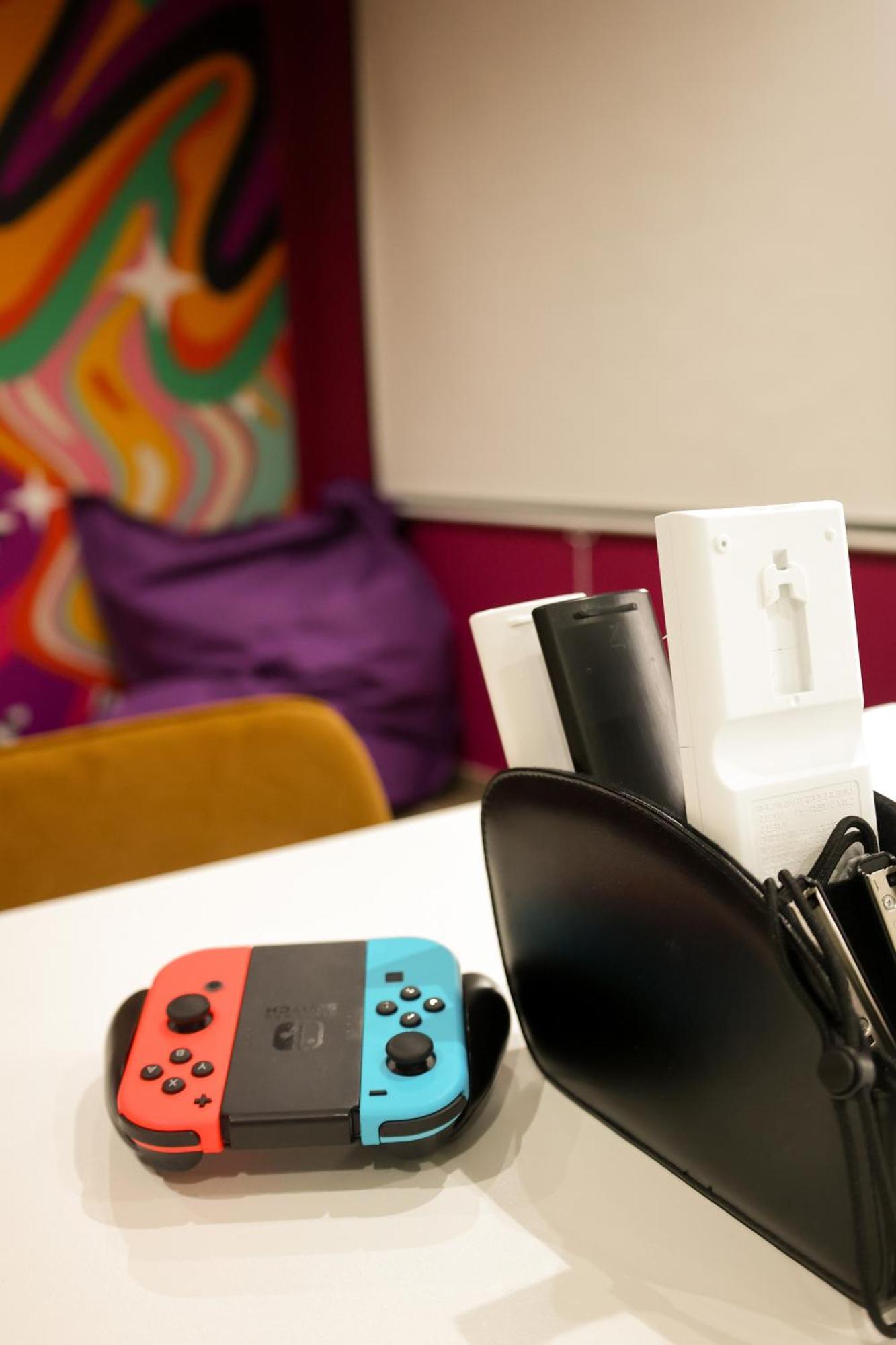 Capsule Groovy-Jacuzzi-Sauna-Billard-Netflix- Nintendo Switch & Jeux Монс Экстерьер фото