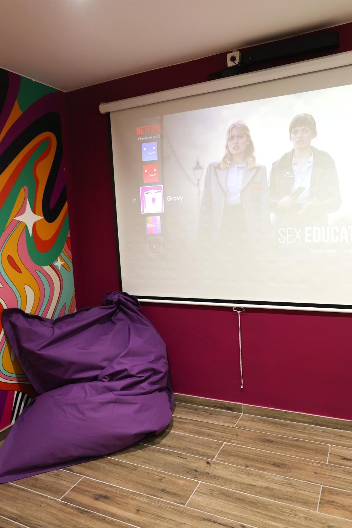 Capsule Groovy-Jacuzzi-Sauna-Billard-Netflix- Nintendo Switch & Jeux Монс Экстерьер фото